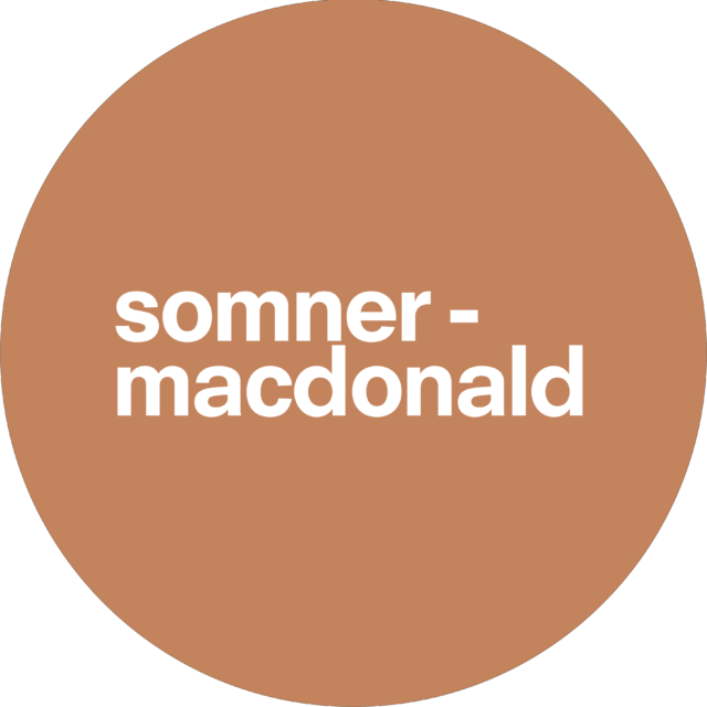 300dpi Logo Circular Orange Background