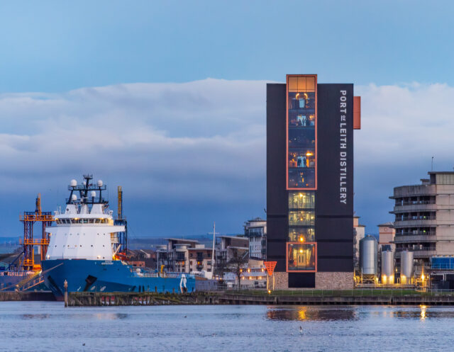 Threesixty Architecture First Featured The Port Of Leith Distillery A Distillery That Reaches For The Sky © Simon Messer Photography