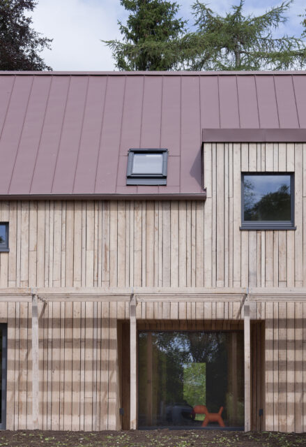 S Kma The Seed (c) David Barbour South Elevation, Shared Outdoor Seating Recess And View Through Shared Space To North Woodland