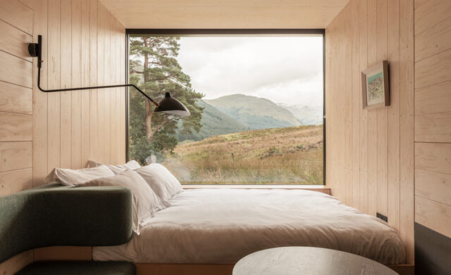 Spaces Corr Cabin